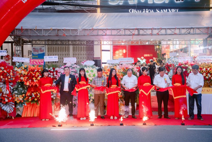 KHAI TRƯƠNG SHOWROOM SÂM NGỌC LINH SÂM SÂM