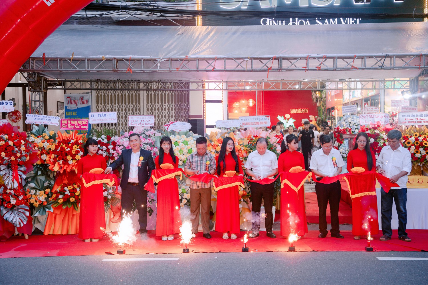KHAI TRƯƠNG SHOWROOM SÂM NGỌC LINH SÂM SÂM